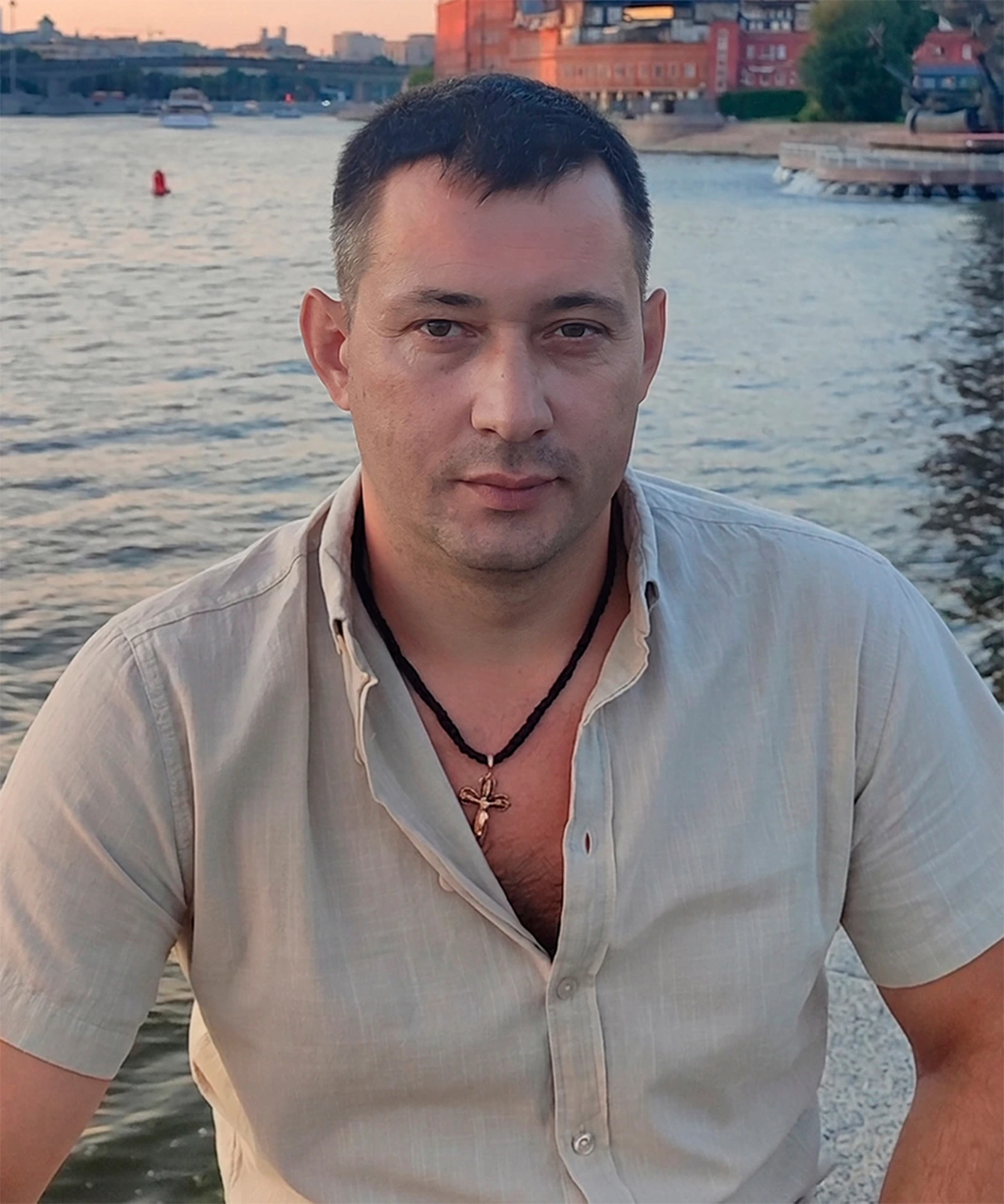 Исходная фотография для ретуши перед подготовкой макета гравировки на памятник